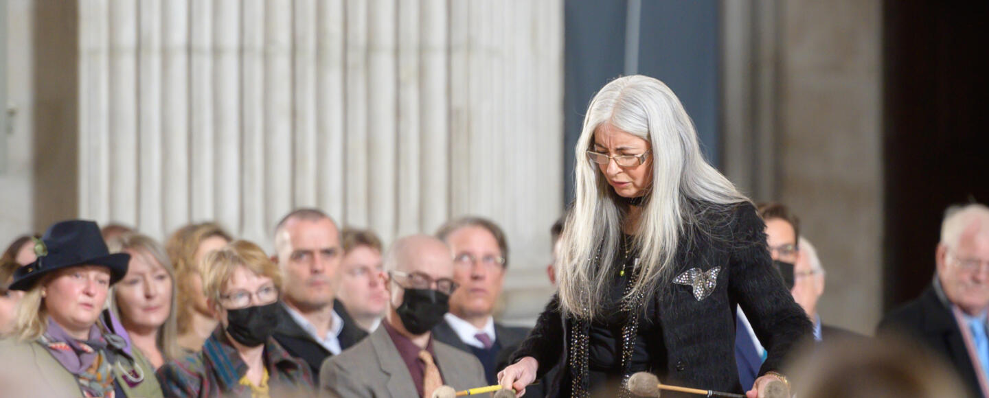 Dame Evelyn Glennie playing the glockenspiel in front of an audience